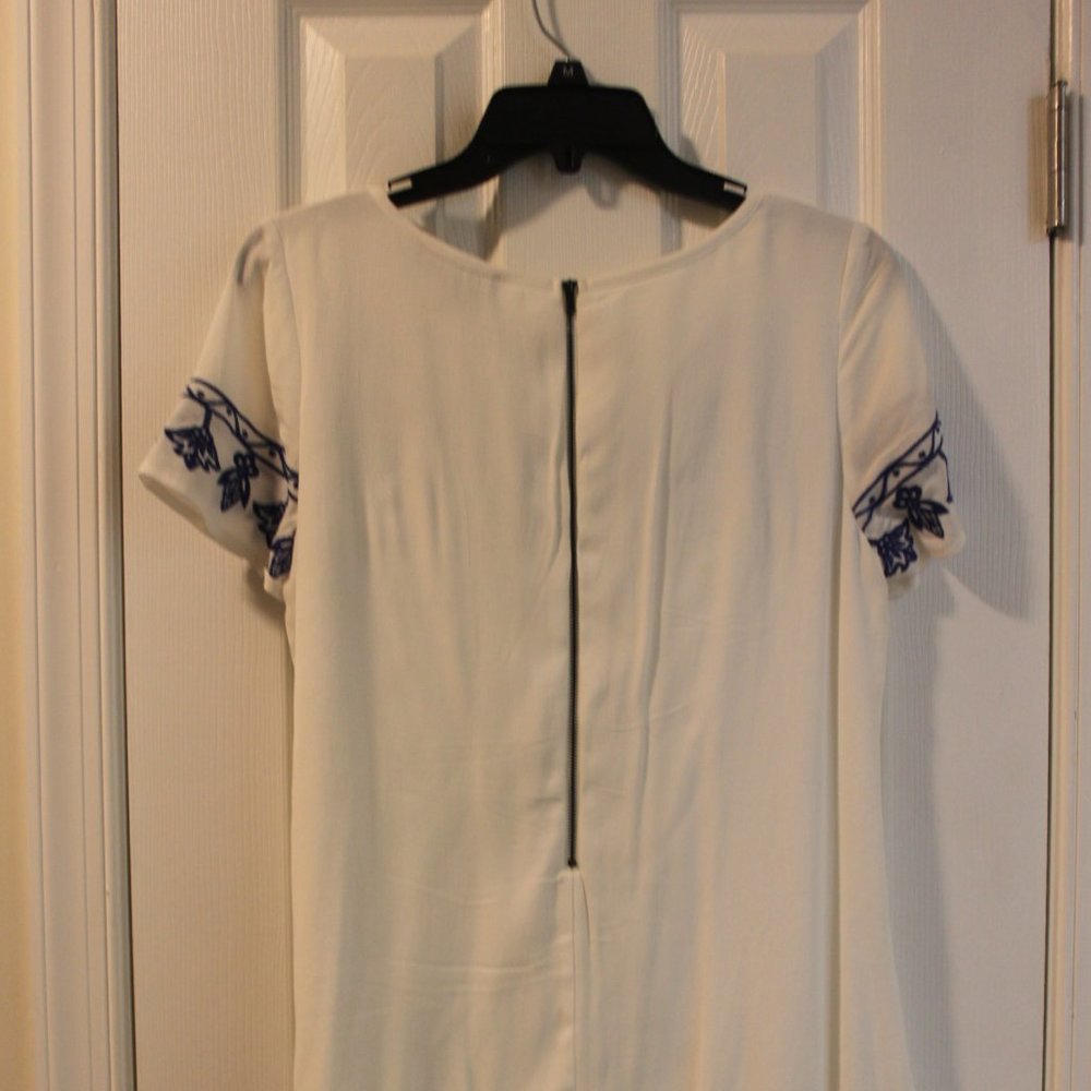 LULU DRESS - Picture 2 of 3
